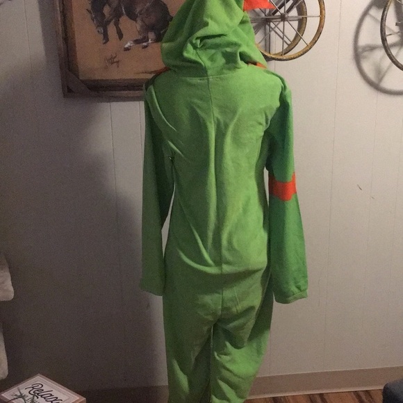 NWT Fortnite zip up pj’s - Picture 8 of 10